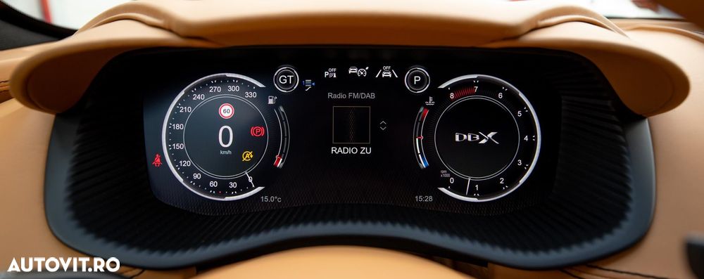 Aston Martin DBX - 37