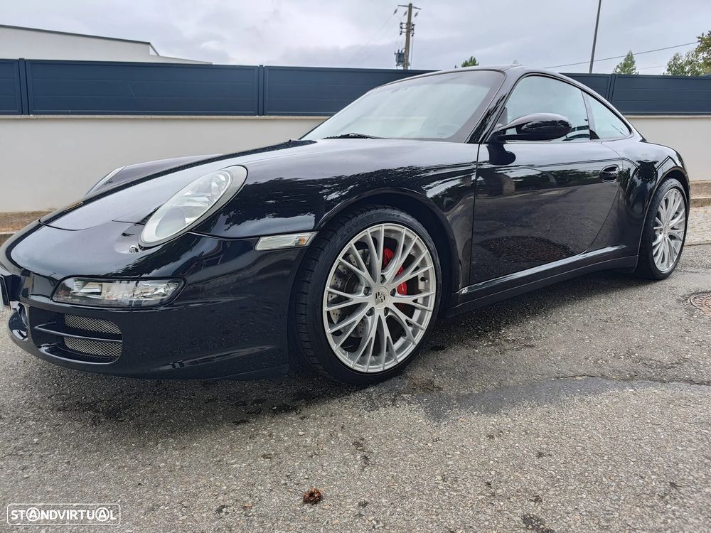 Porsche 911 (997) Carrera 4 S - 12