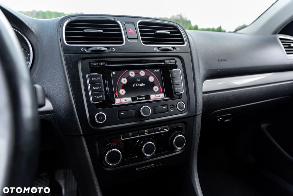 Volkswagen Golf 1.6 TDI DPF BlueMotion Technology Comfortline - 29
