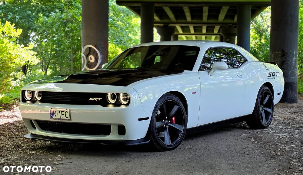 Dodge Challenger - 2