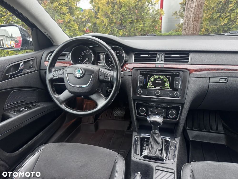 Skoda Superb 2.0 TDI DSG Exclusive - 6