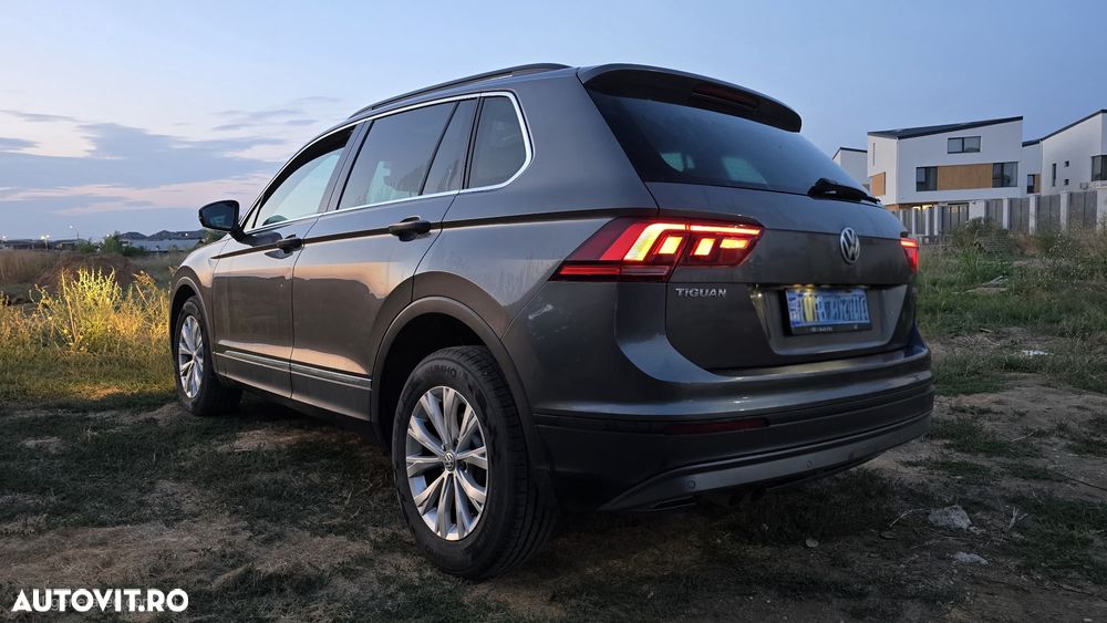 Volkswagen Tiguan 2.0 TDI 4Mot DSG Comfortline - 4