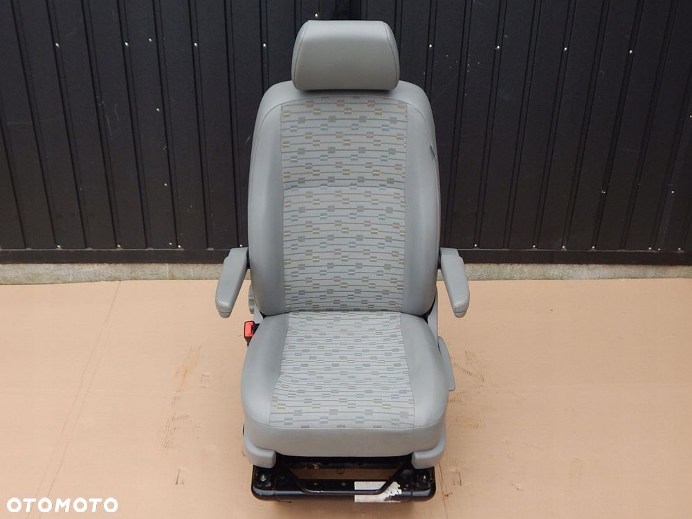 vw t5 lift multivan caravelle fotel kierowcy podstawa lewy przód palace - 1