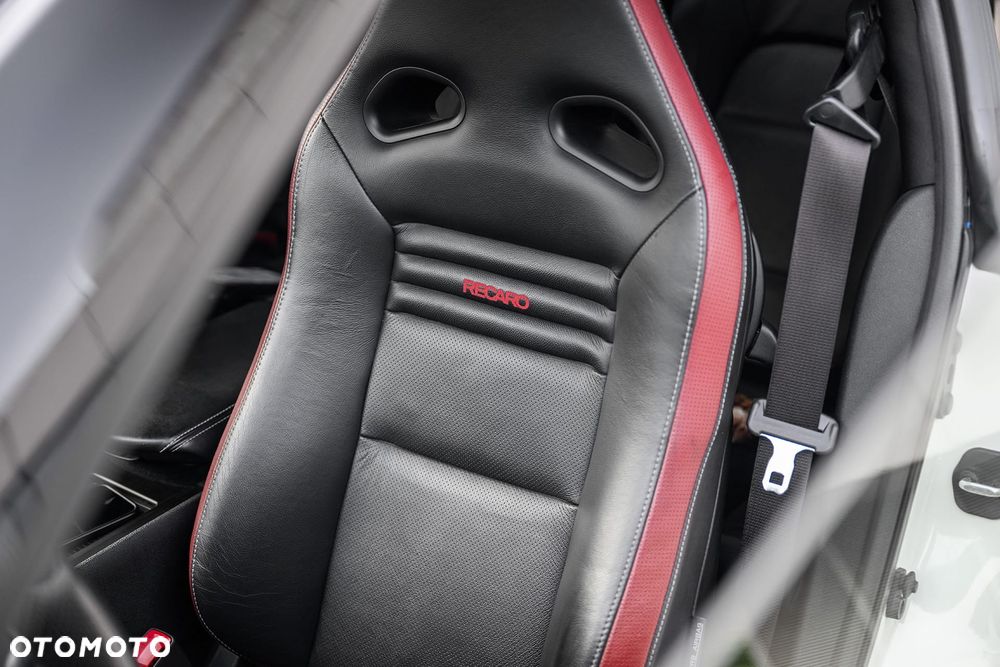 Nissan GT-R Black Edition - 32