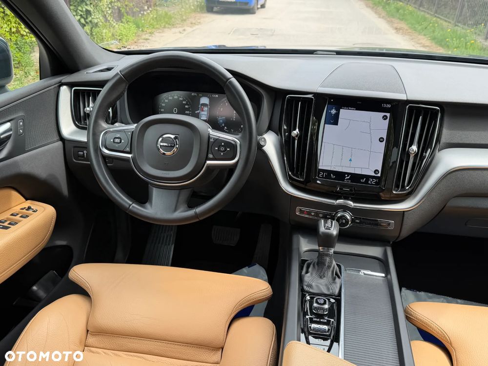 Volvo XC 60 T4 Momentum Pro - 8