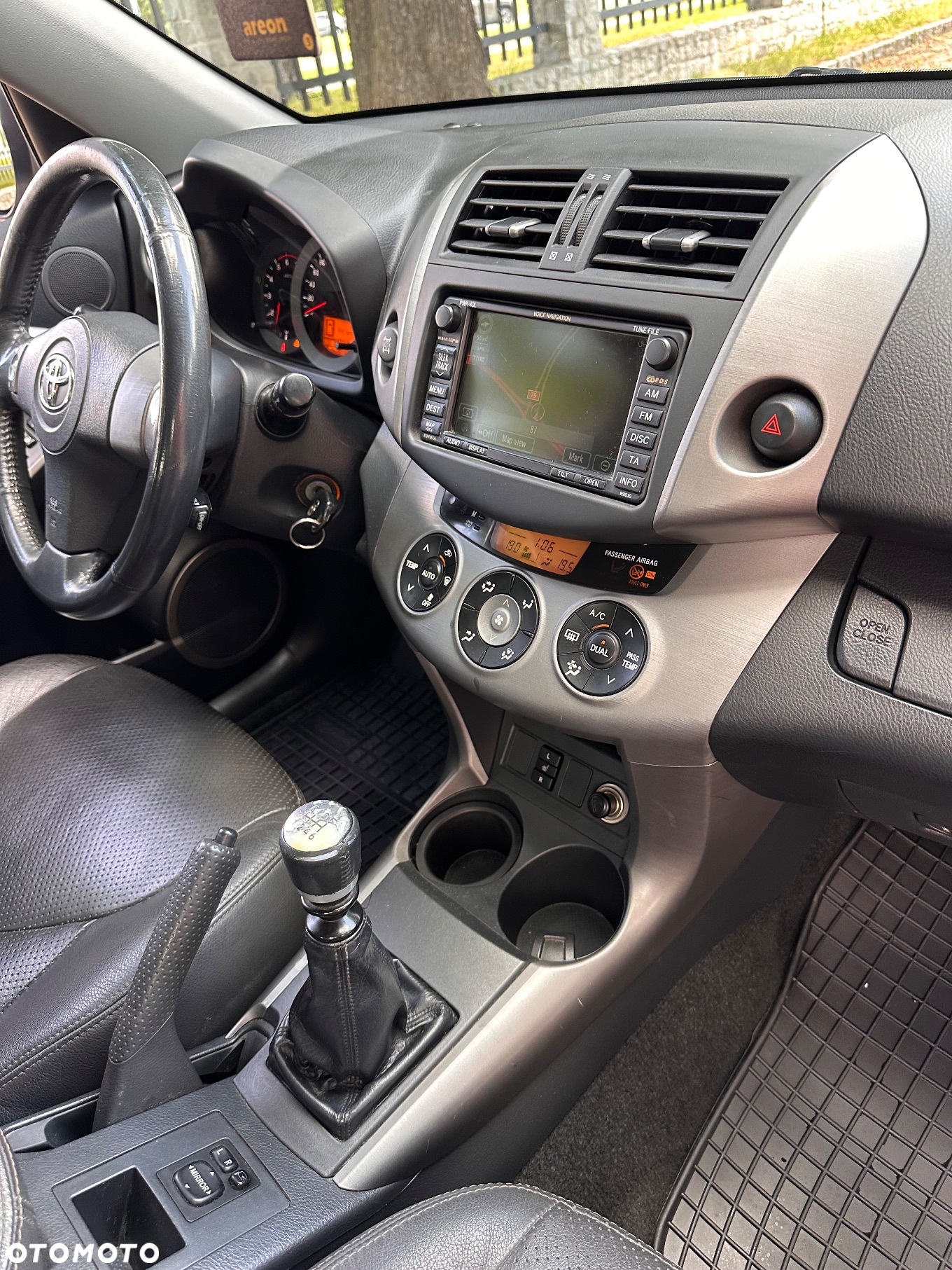 Toyota RAV4 2.2 D-CAT Sol - 16