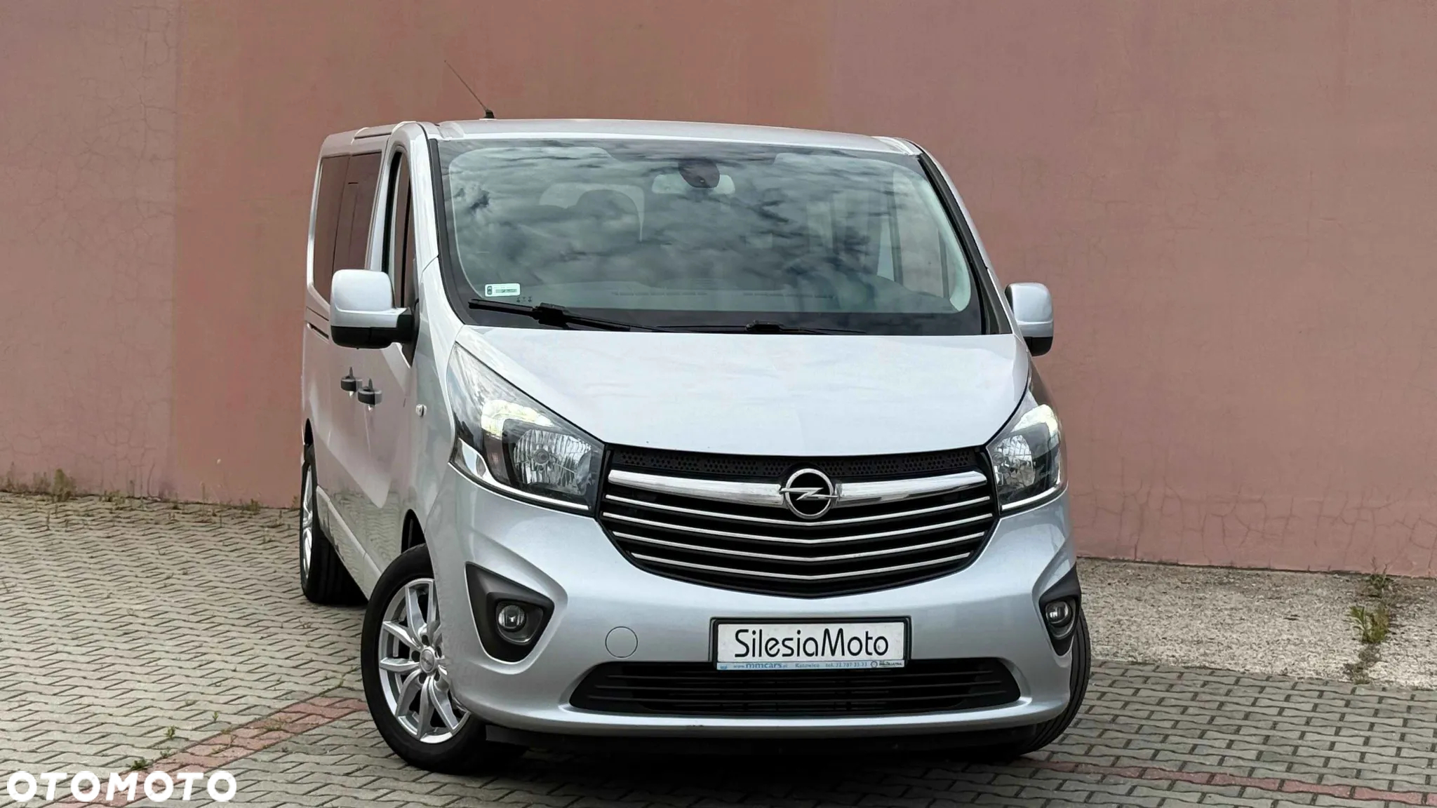 Opel Vivaro L2H1 2,9t Elegance - 2