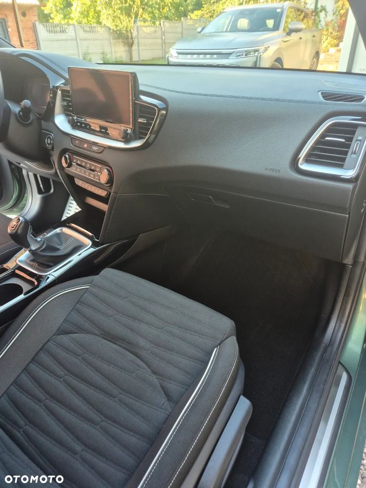 Kia ProCeed 1.5 T-GDI GT Line - 15
