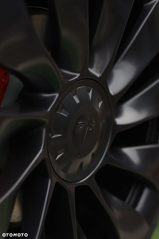 Tesla Model 3 - 7