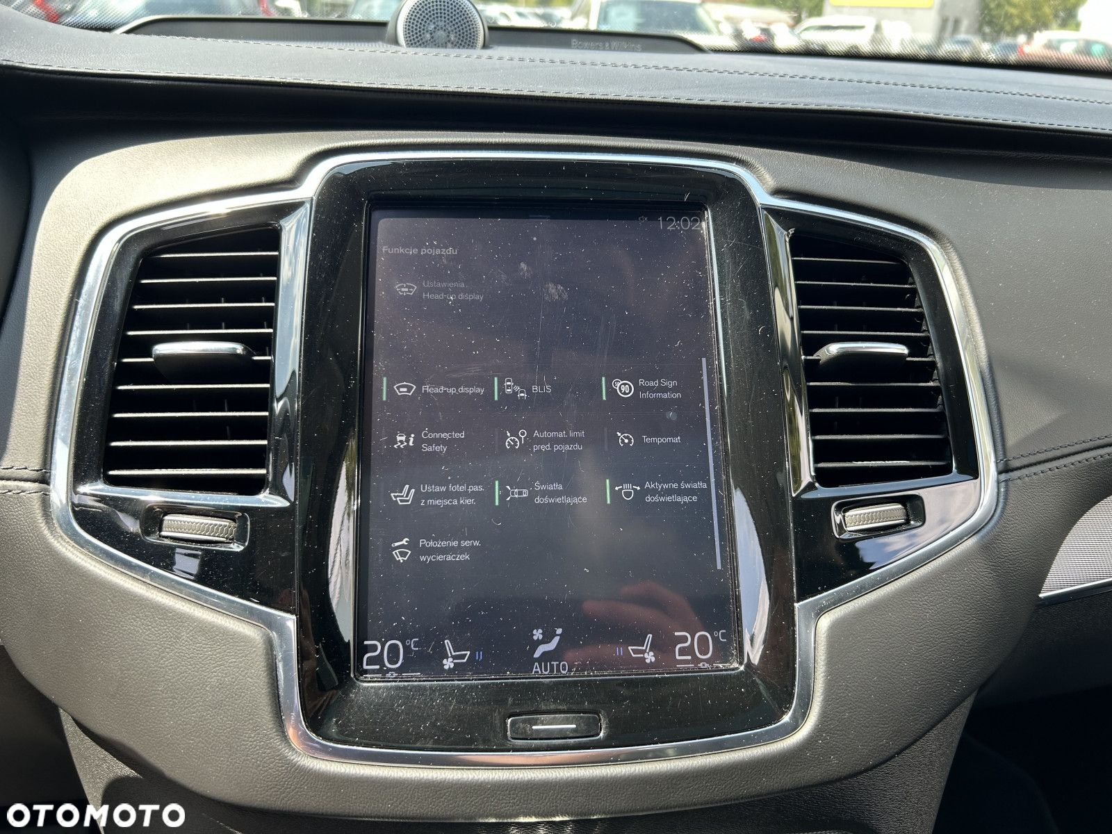 Volvo XC 90 - 16