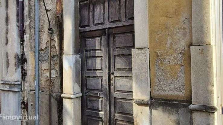 PRÉDIO NA BAIXA EM COIMBRA - Grande imagem: 2/13