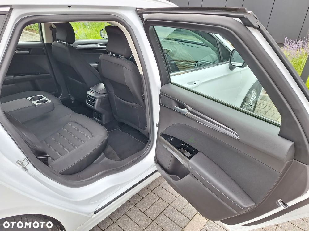 Ford Mondeo 2.0 EcoBlue Titanium - 22