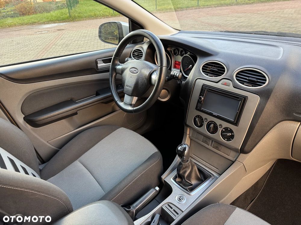 Ford Focus 1.6 Silver X - 29