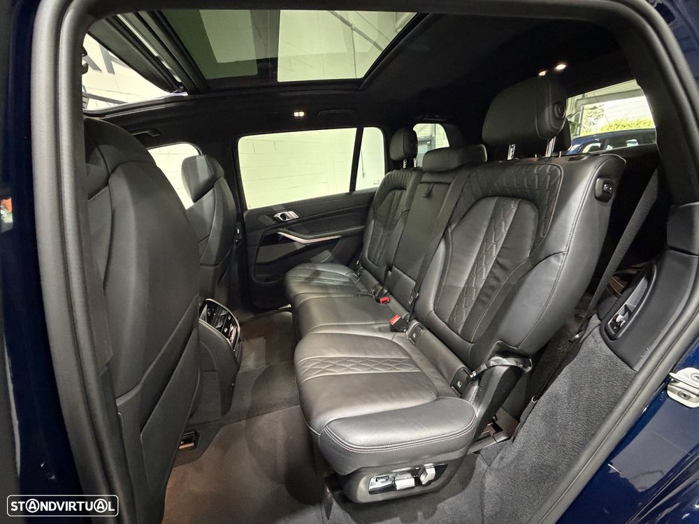 BMW X7 40 d xDrive Pack M - 32