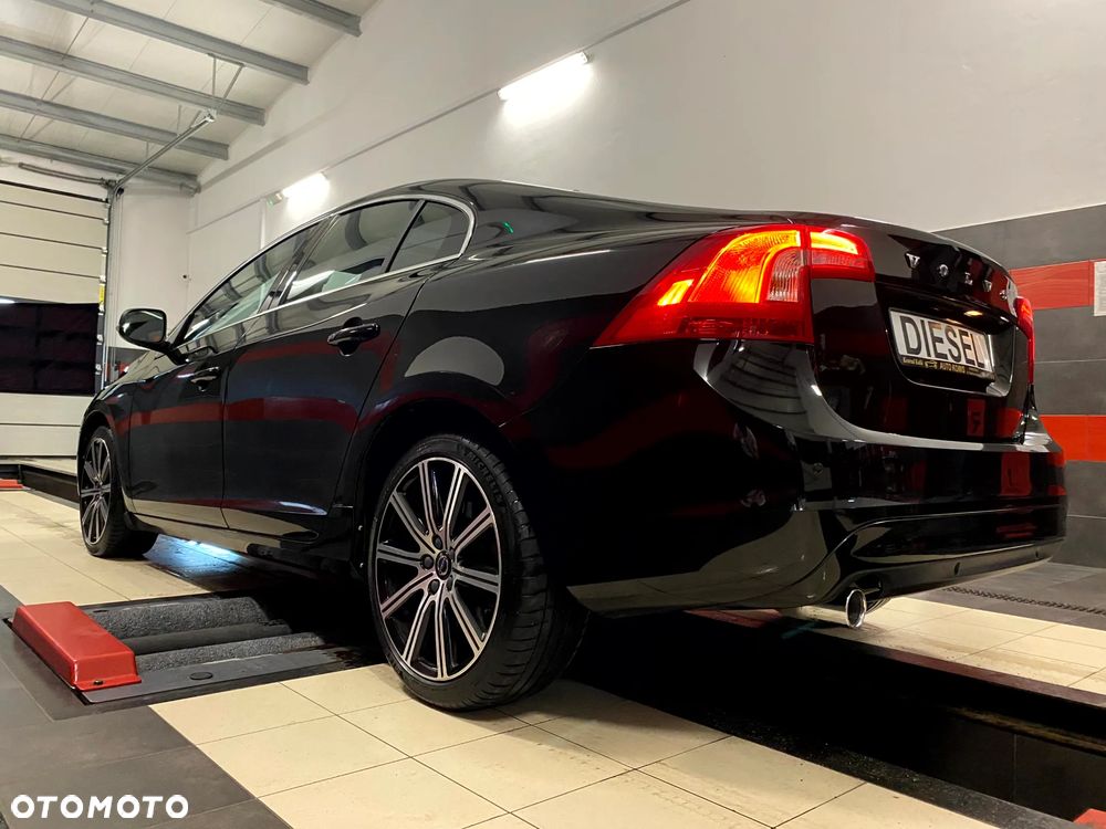 Volvo S60 D3 Drive-E Dynamic Edition (Momentum) - 11