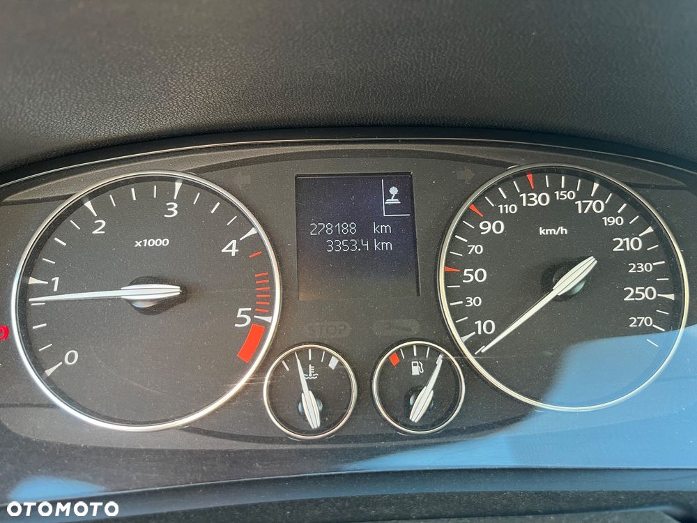 Renault Laguna 2.0 dCi Monaco GP2 - 9