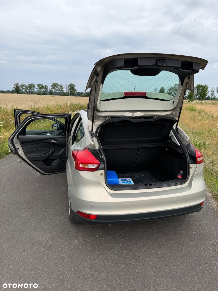 Ford Focus 1.6 Edition - 4