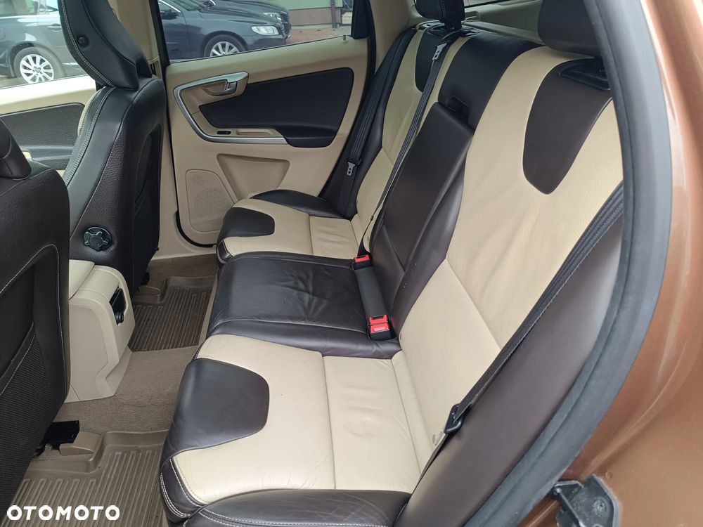 Volvo XC 60 DRIVe R Design - 14