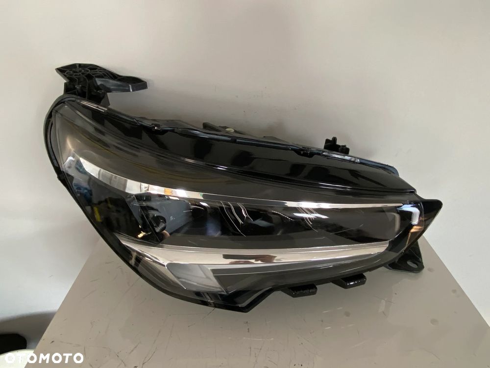 Reflektor Lampa prawa LED Opel Corsa F NOWY MODEL - 2