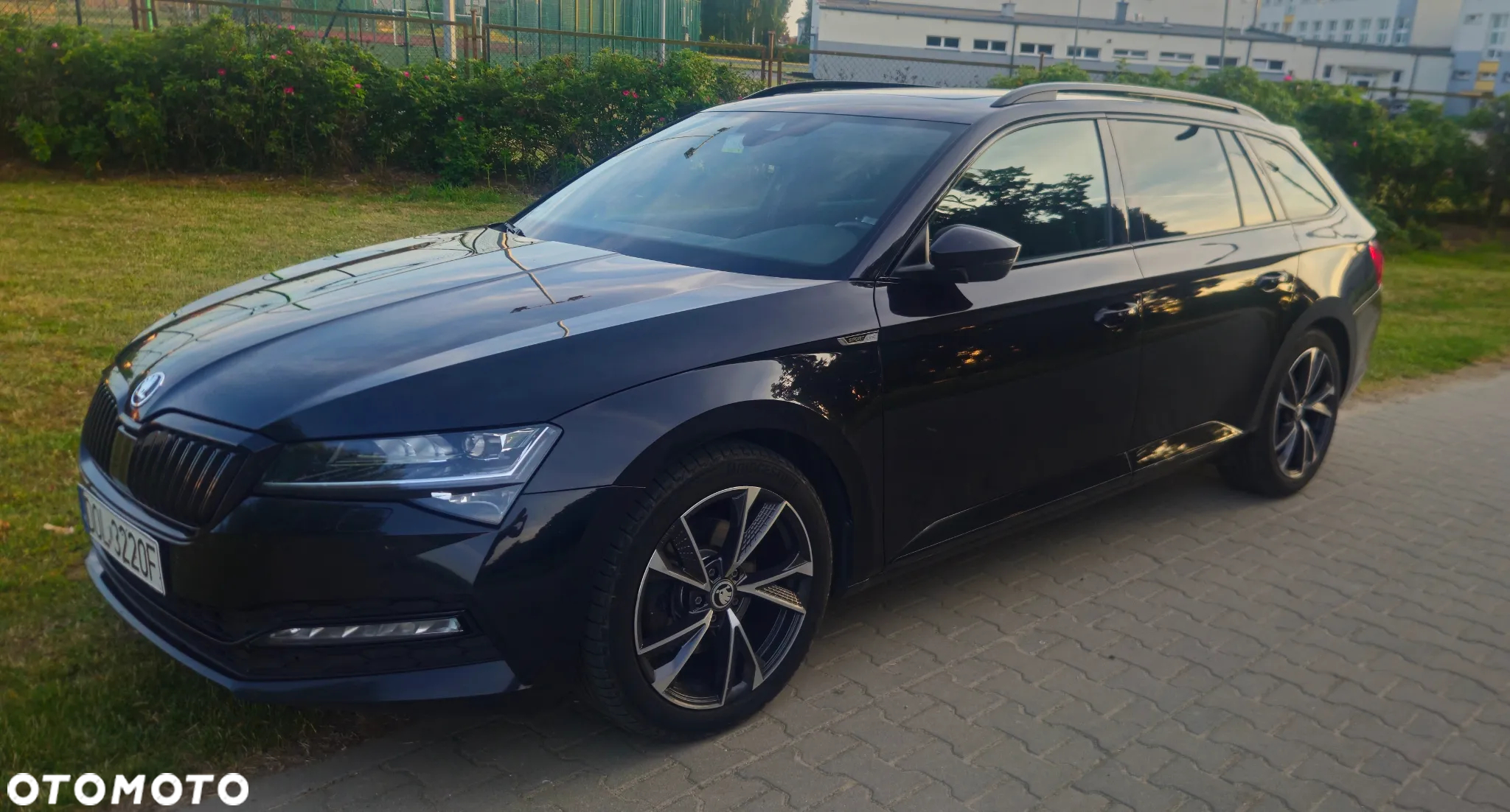 Skoda Superb 2.0 TDI DSG Sportline - 2