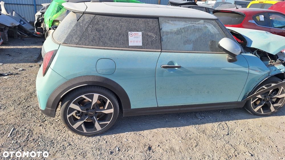 MINI Cooper S Favoured Trim - 4