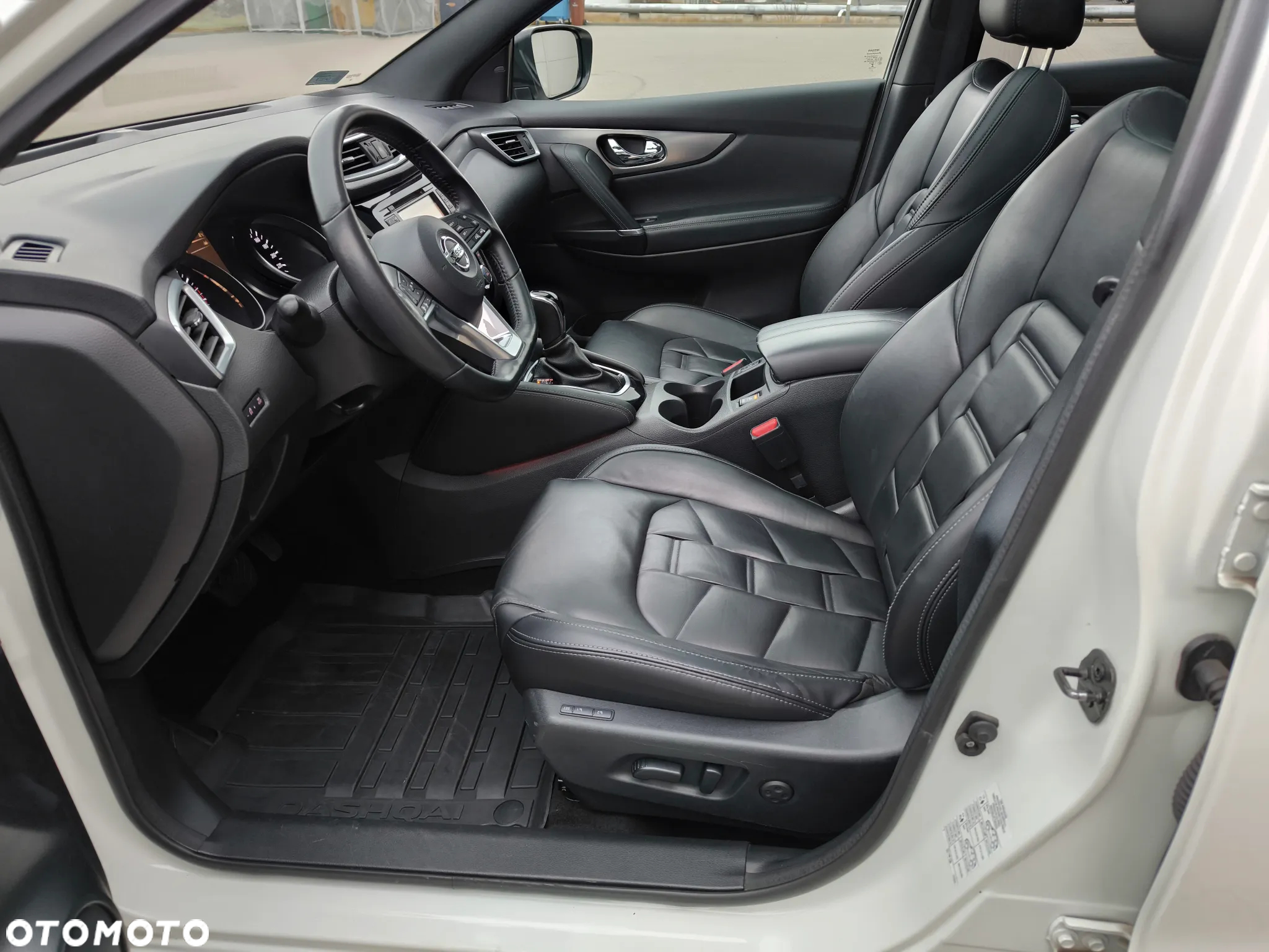 Nissan Qashqai - 17