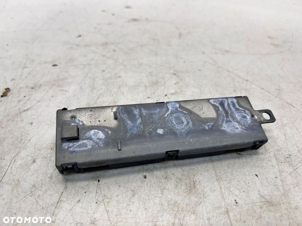 ANTENA WZMACNIACZ ANTENOWY AUDI A5 8T CABRIO 8F0035225A - 6
