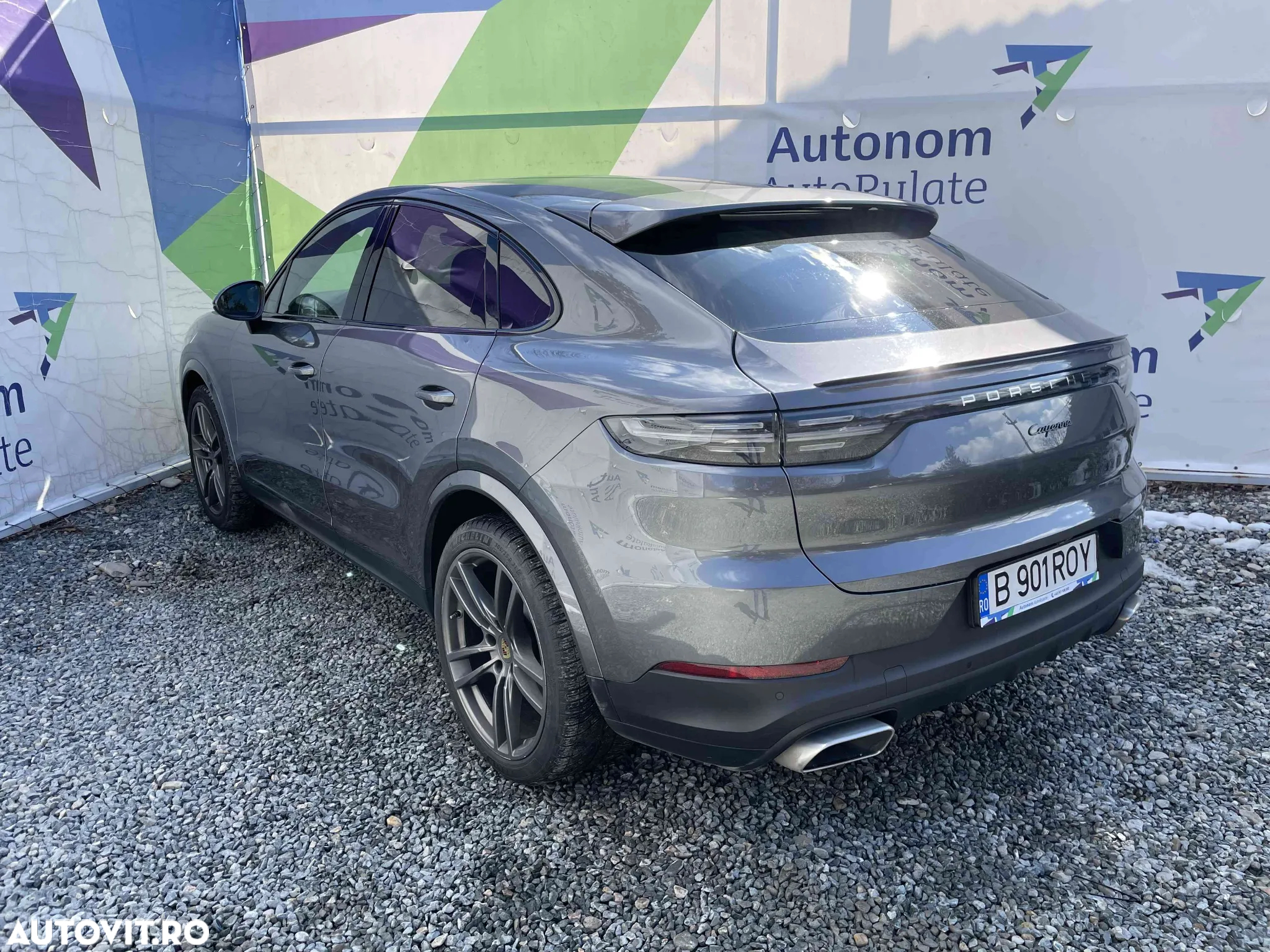 Porsche Cayenne Standard - 4