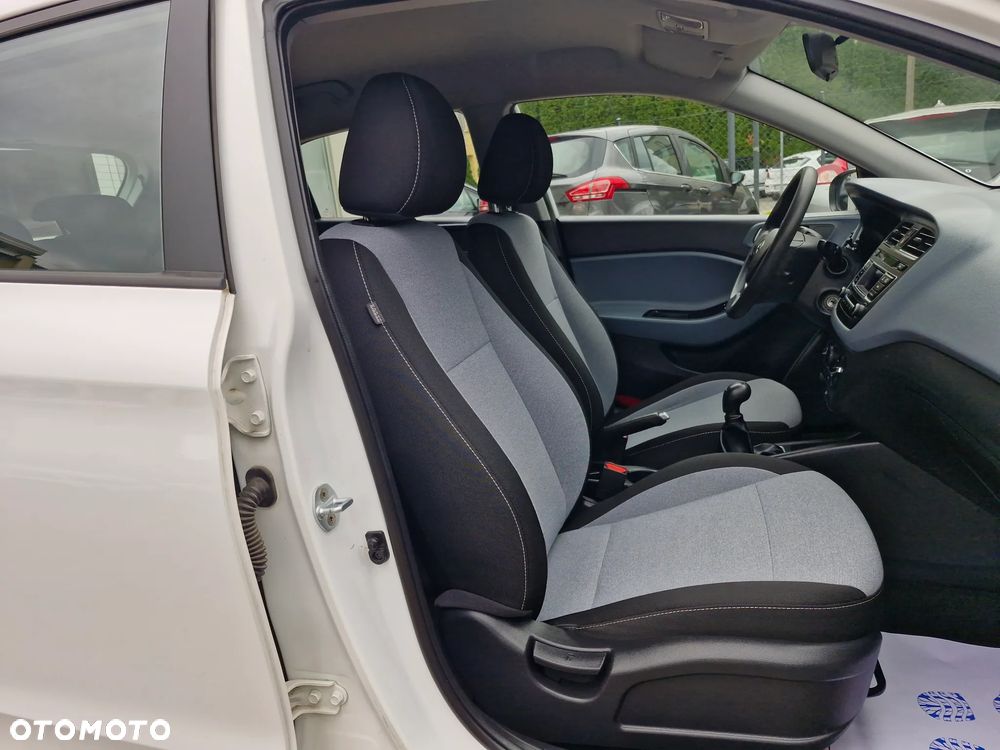 Hyundai i20 1.25 Classic + - 17