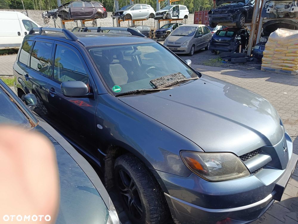 Mitsubishi Outlander 2.4b MIVEC 2003R NA CZĘŚCI - 4
