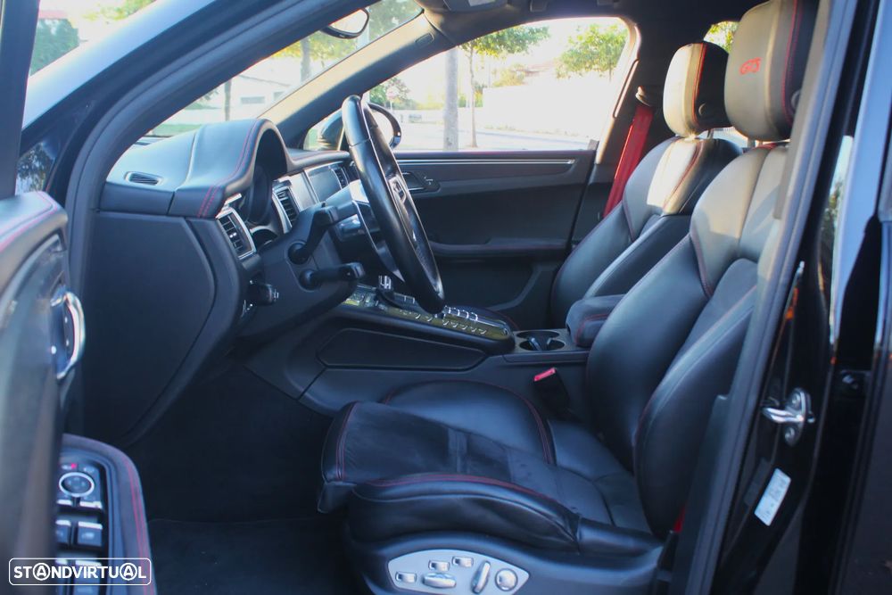 Porsche Macan GTS PDK - 38