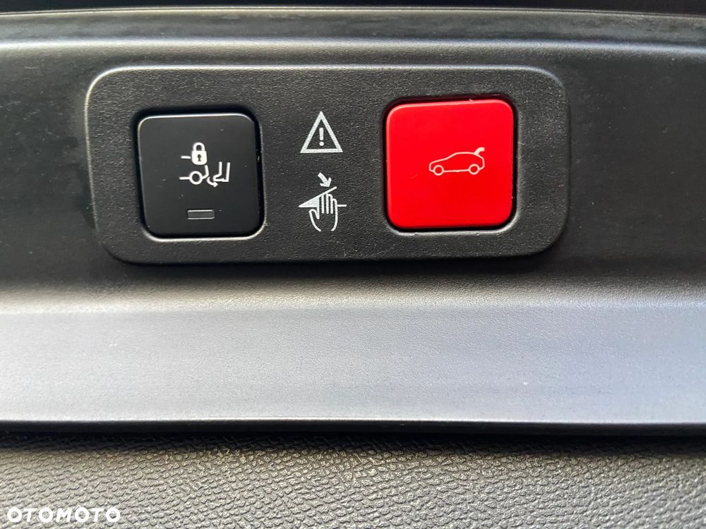 Peugeot 5008 1.6 PureTech GT Line S&S EAT8 - 32