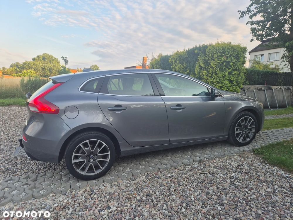 Volvo V40 D4 Summum - 4