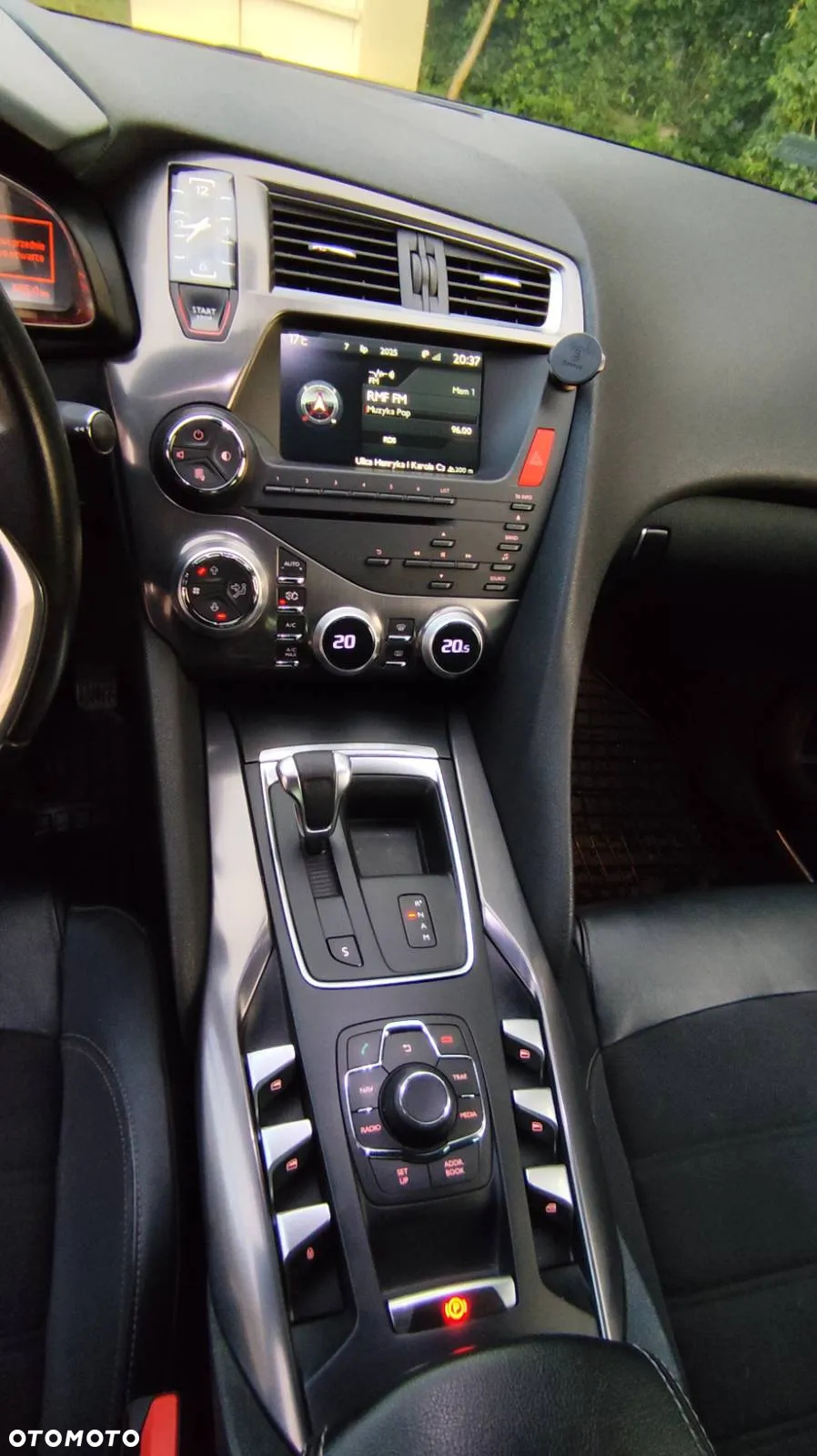 Citroën DS5 1.6 e-HDi Chic MCP - 12