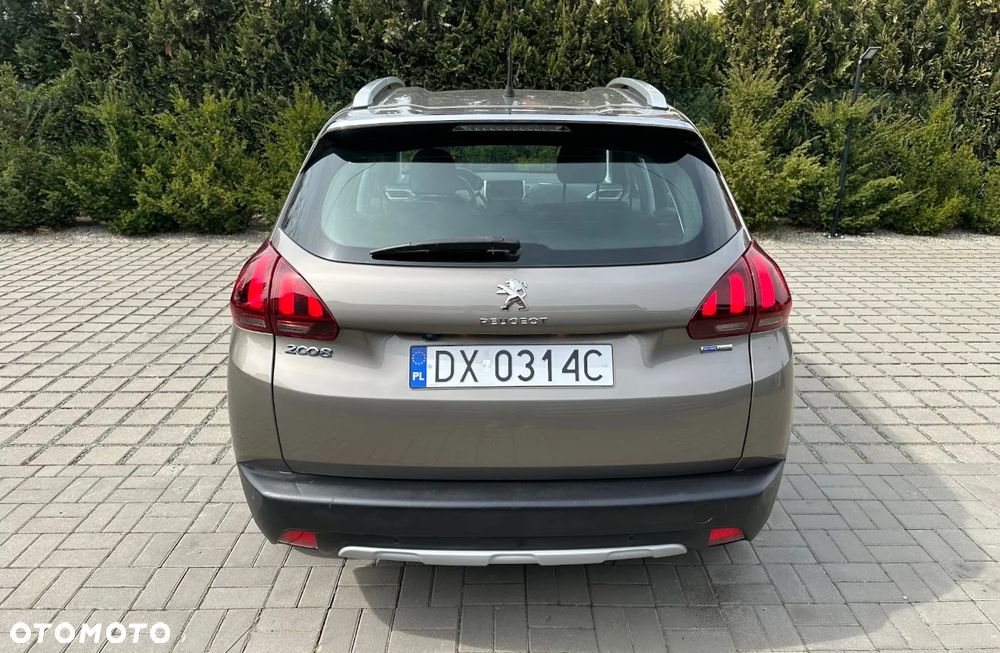 Peugeot 2008 PureTech 110 GPF Stop&Start EAT6 Allure - 4