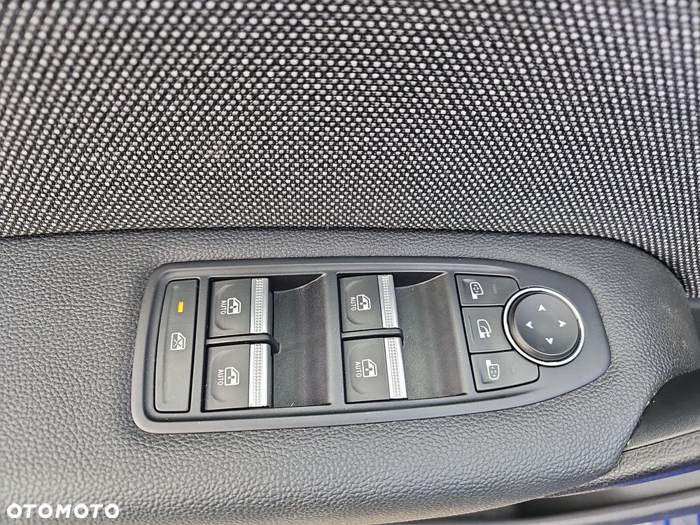 Renault Captur - 28