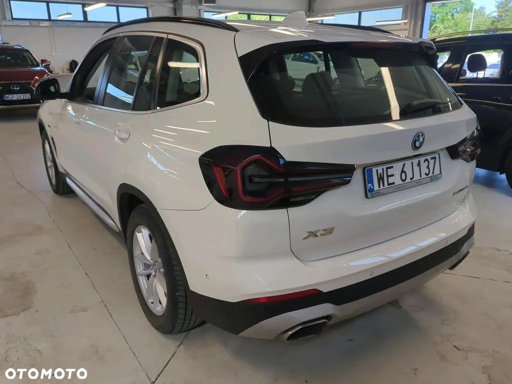 BMW X3 xDrive30e Luxury Line - 4