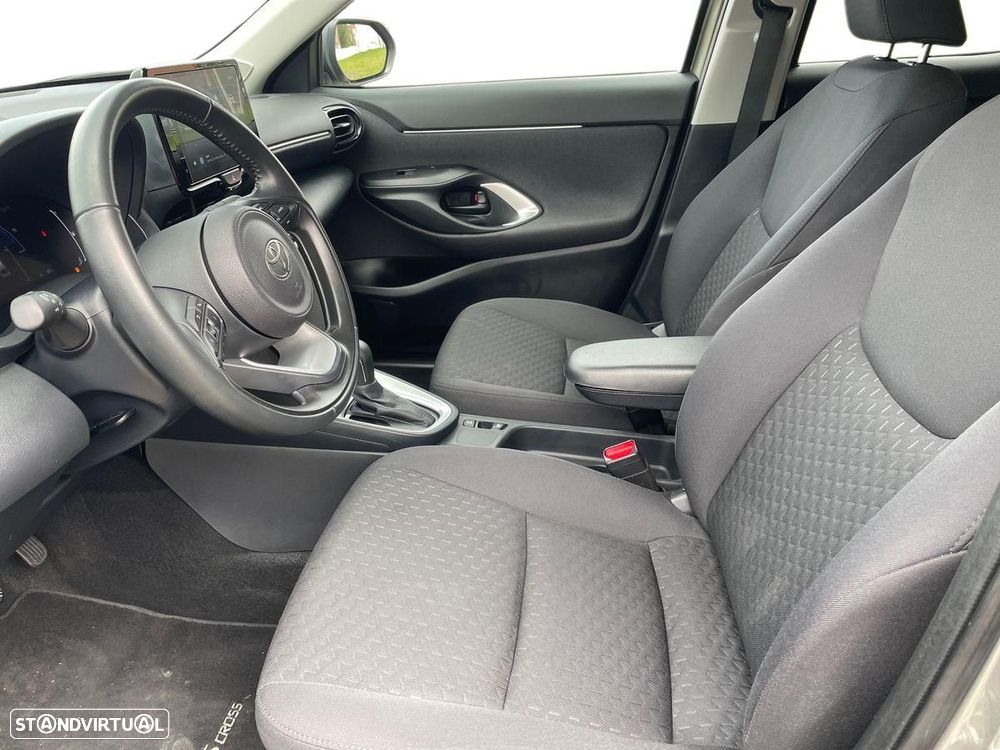 Toyota Yaris Cross 1.5 HDF Comfort Plus - 12