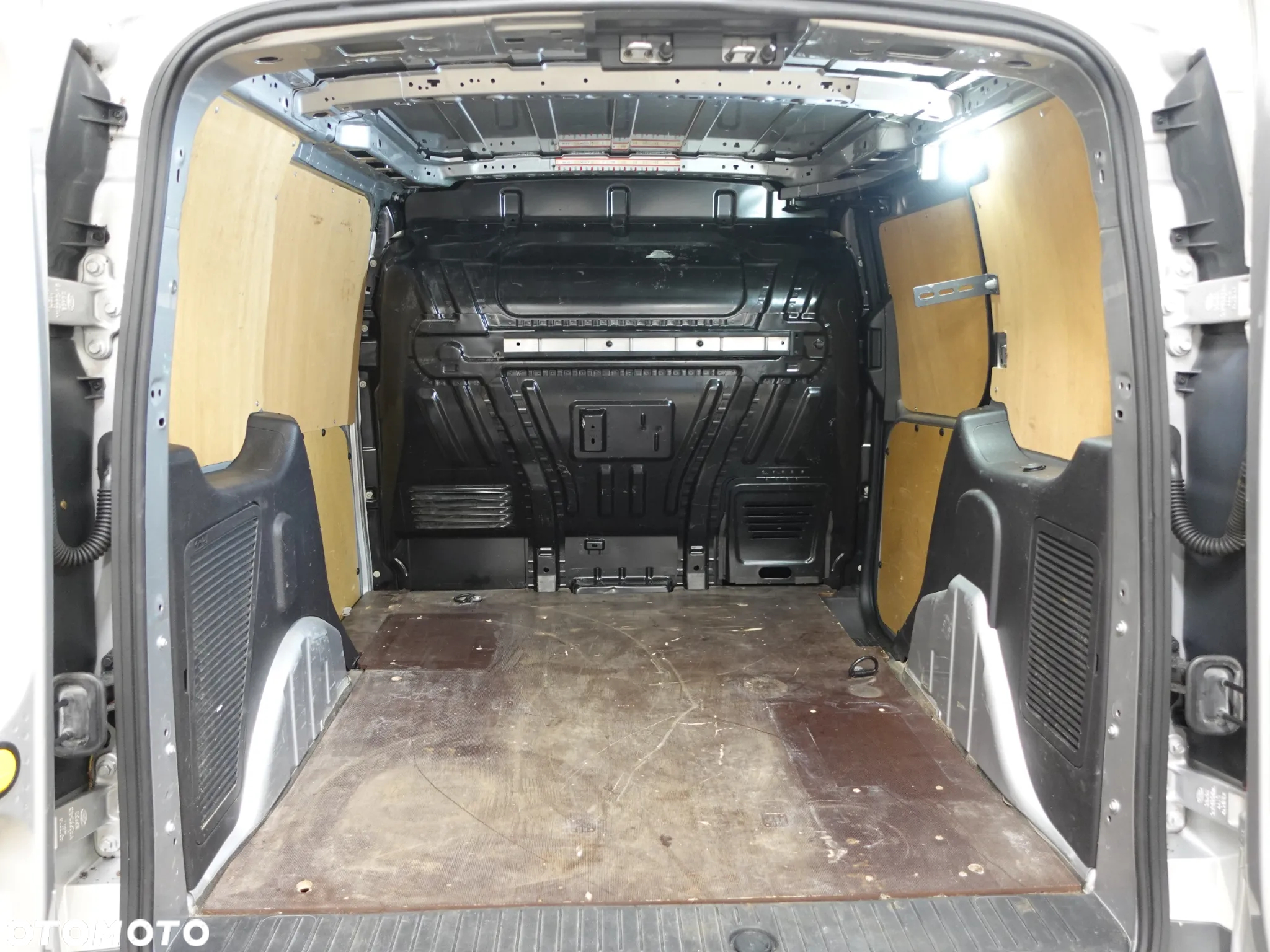 Ford Transit Connect - 24