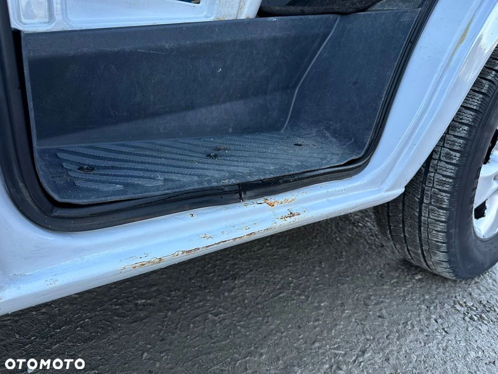 Mercedes-Benz Sprinter - 24