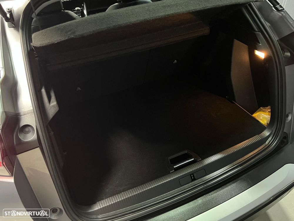 Peugeot 2008 1.2 PureTech Allure — fotografia 14
