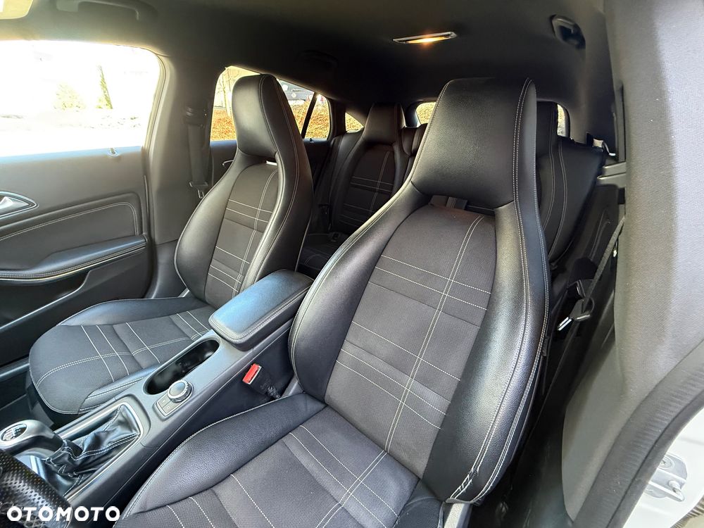 Mercedes-Benz CLA 200 - 28
