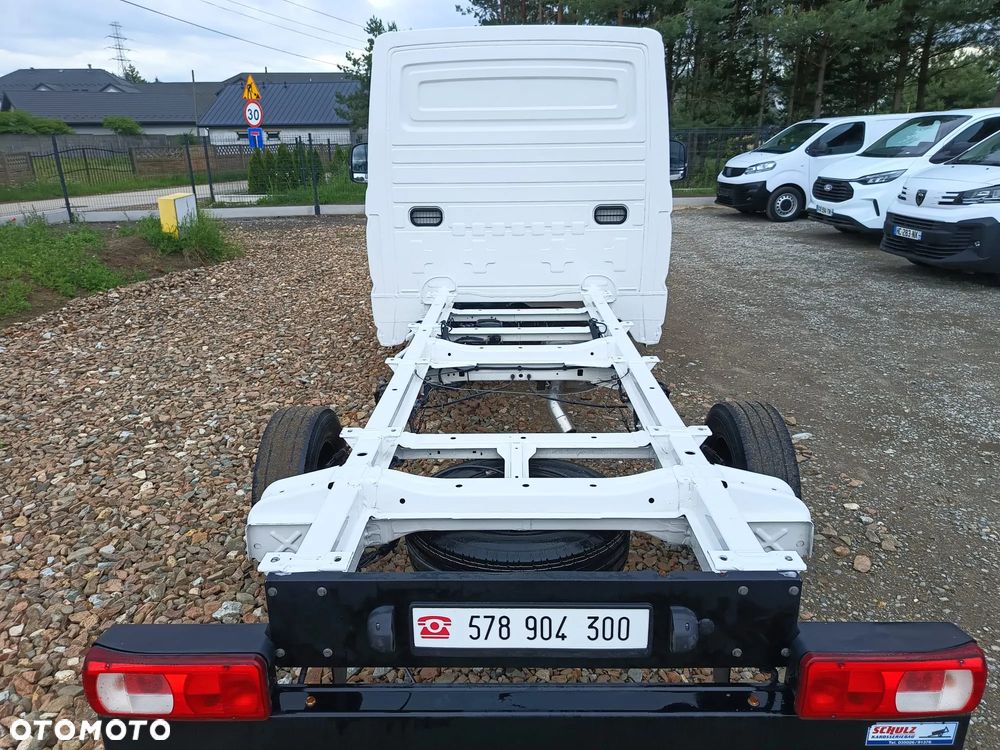 Volkswagen CRAFTER 2,0tdi 140KM Nowy model - 3