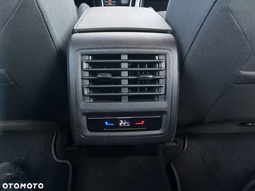 Volkswagen Golf Variant - 19