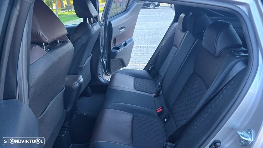 Toyota C-HR 1.8 HSD Exclusive+P.Luxury - 53