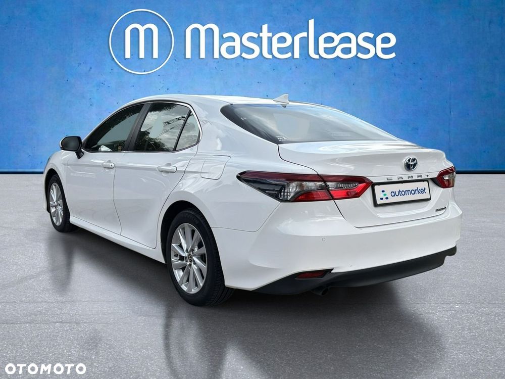 Toyota Camry - 7