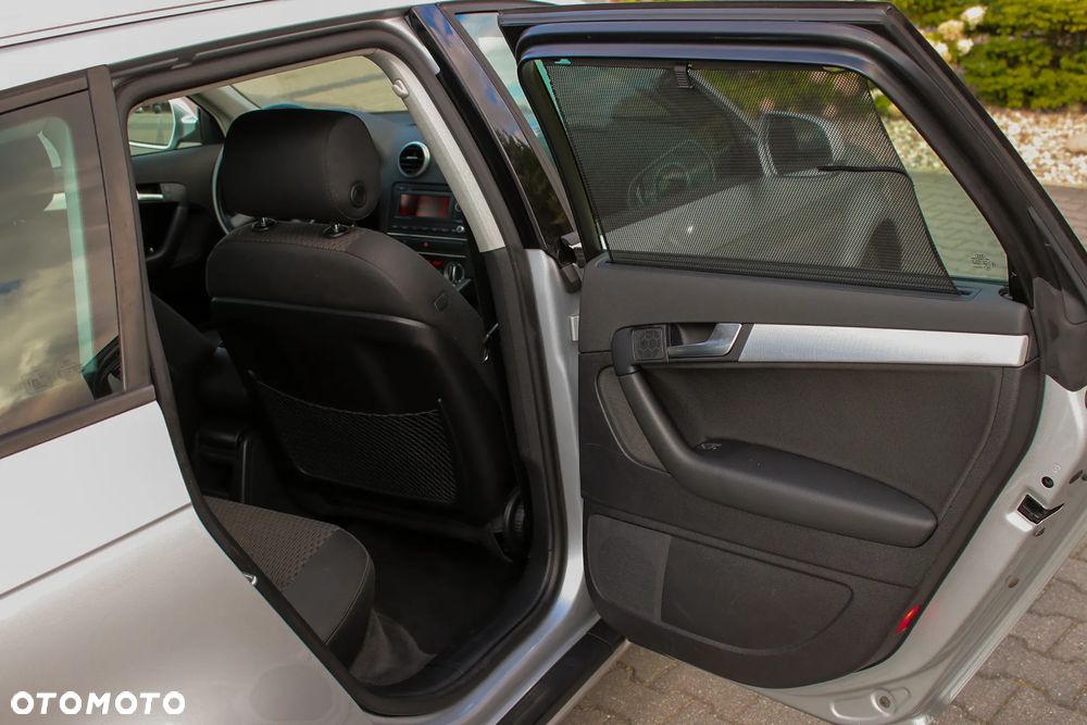 Audi A3 Sportback 2.0 TDI DPF (DSG) S tronic Ambiente - 23