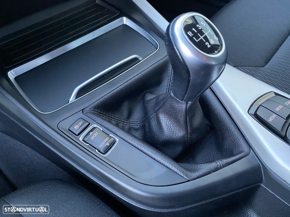 BMW 116 d EDynamics Advantage - 28