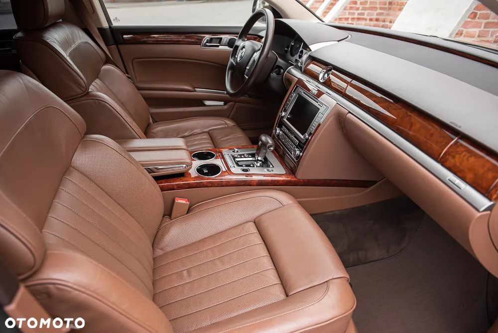 Volkswagen Phaeton 3.0 V6 TDI DPF 4MOTION langer Radstand (4 Sitzer) - 32