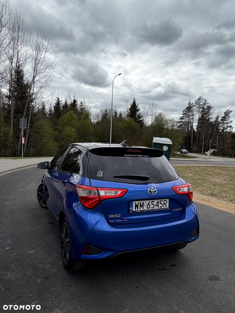 Toyota Yaris Hybrid 100 Selection - 6